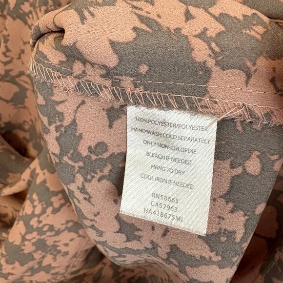 Halogen Pink And Gray Floral Blouse Size Small - Picture 8 of 8